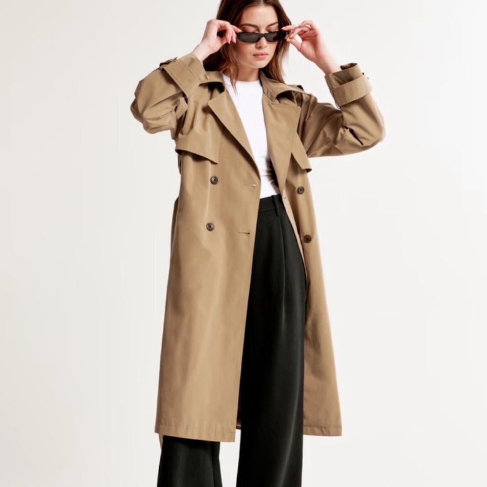 Oversized trench coat in light brown